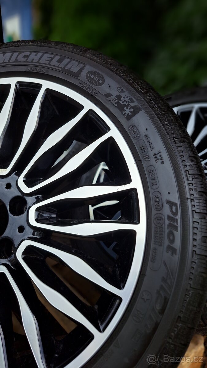 Mercedes Benz V (W447) original 18” alu disky na Michelin Pi