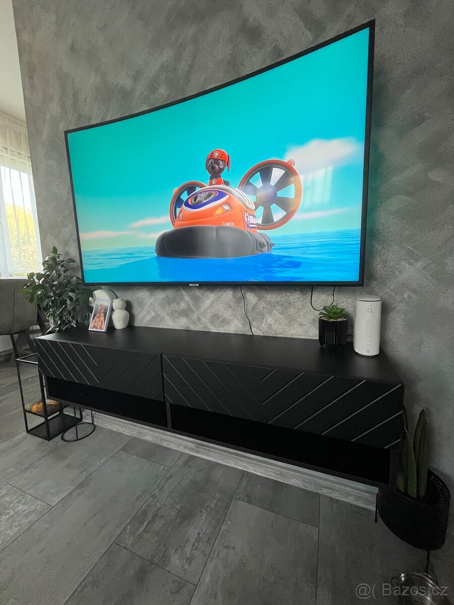Tv stolek