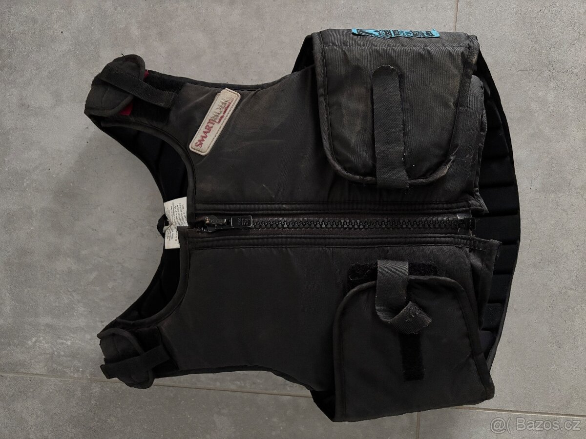 Bezpečnostní vesta na koně