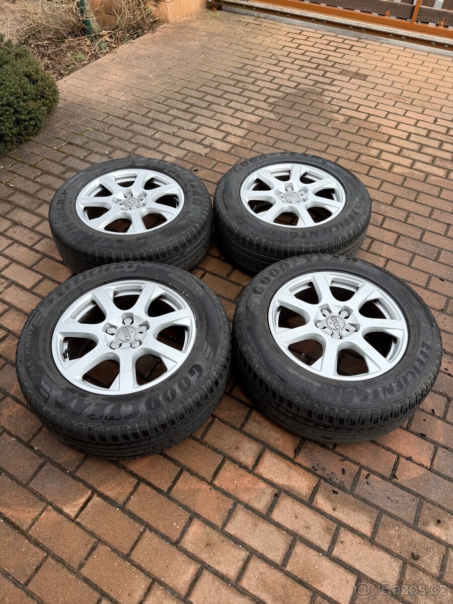 Sada kol originál Audi 8Jx17 s pneu Goodyear 235/65 R17