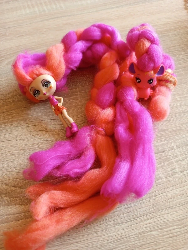 Mini panenka s mazlíčkem