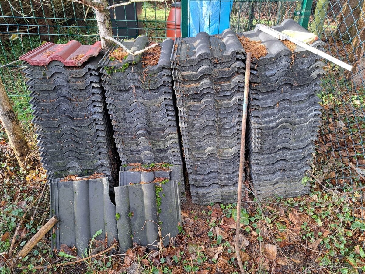 BRAMAC střešní tašky černé