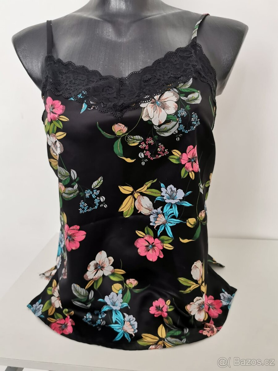 Dámský černý top s potiskem - Vel. S - S/M