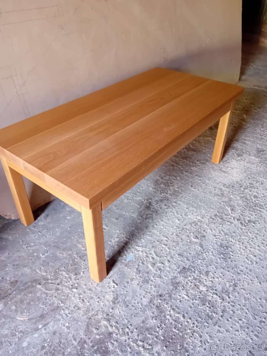 Konferenční stolek z dubu