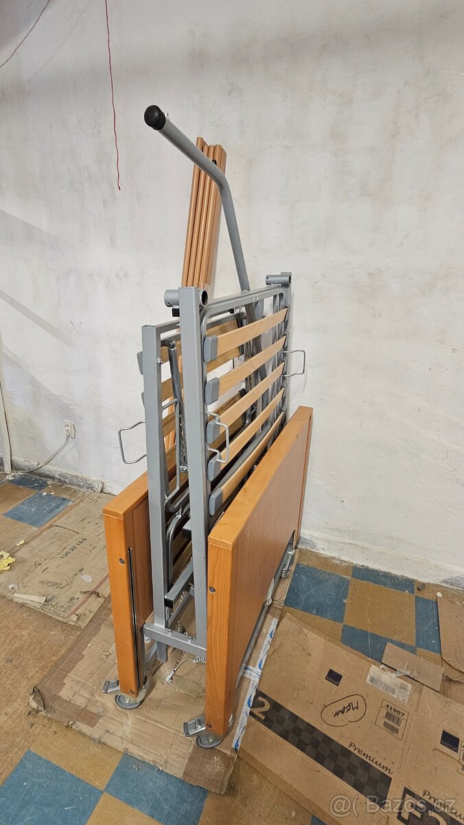 Elektrická polohovací postel