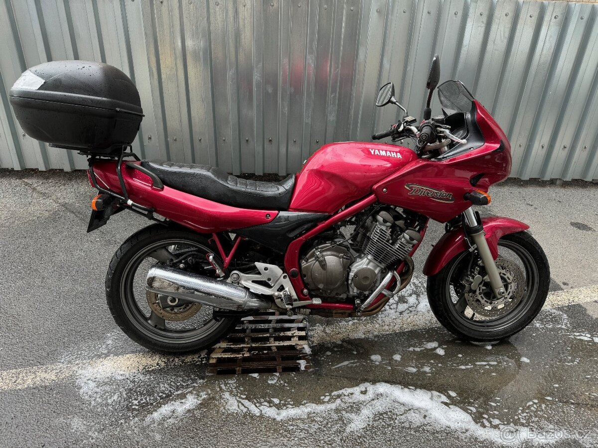 Yamaha XJ 600