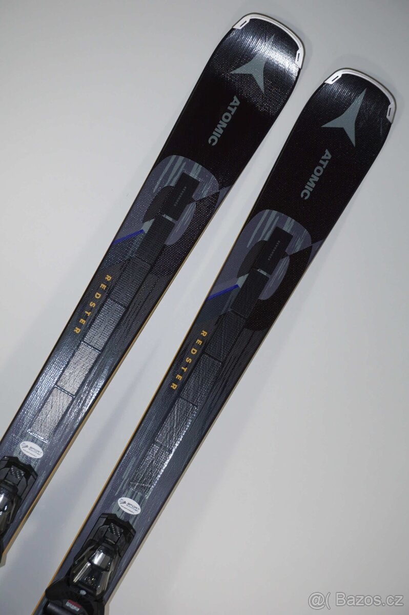 Carvingové lyže Atomic Redster Q7,8 23/24