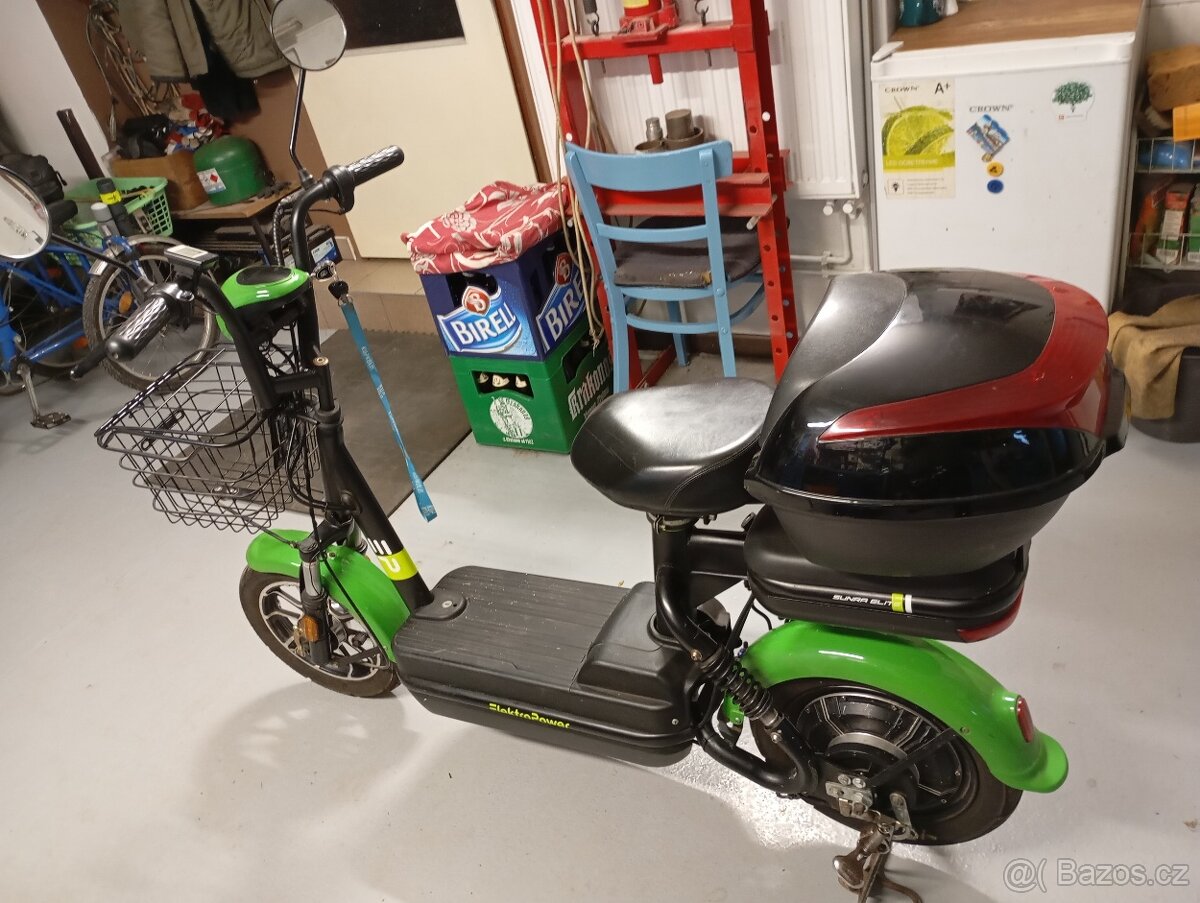 Koloběžka elektro power