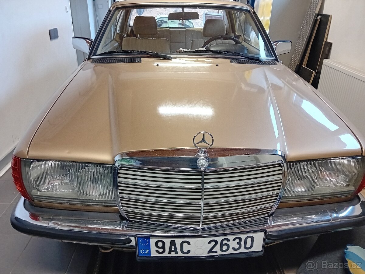 Mercedes W-123C kupé , benzín , automat