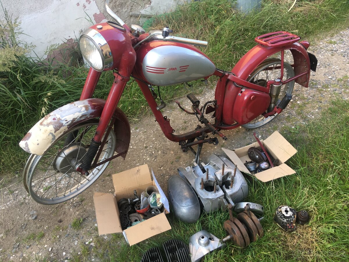 Jawa 350/18 pérák originál pěkný základ