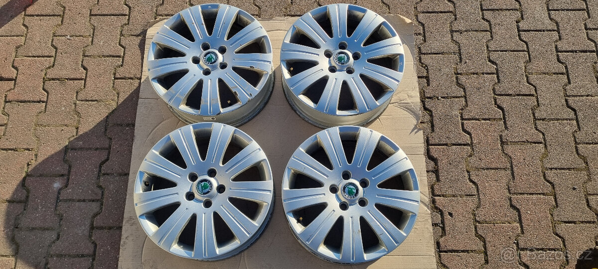 Alu kola originál Škoda Superb 5x112 6x17 ET45 3T0 601 025 J