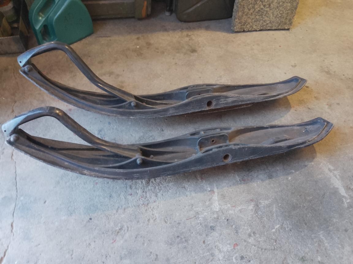 Ski doo / Lynx / lyže