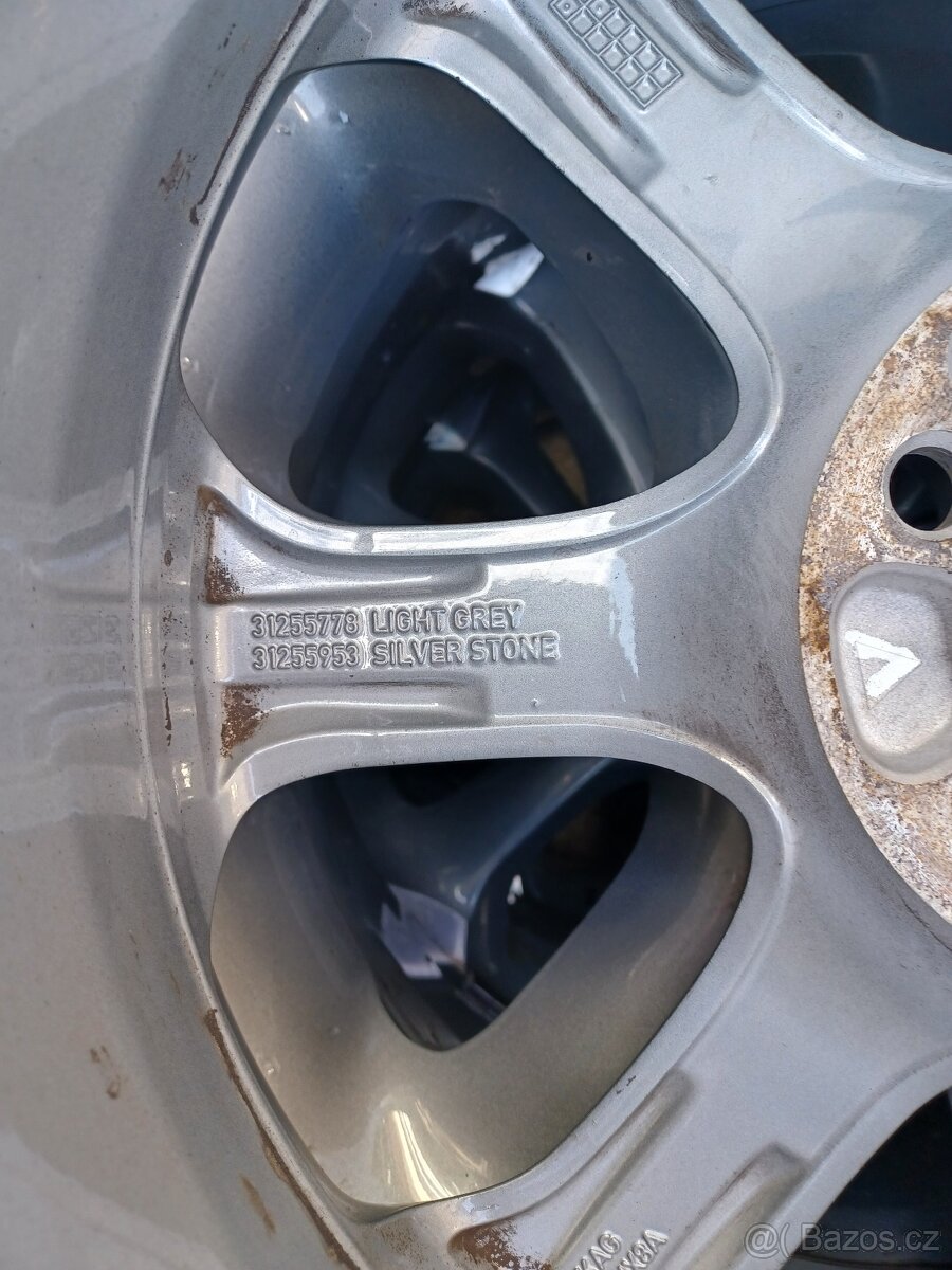 Alu kola na Volvo