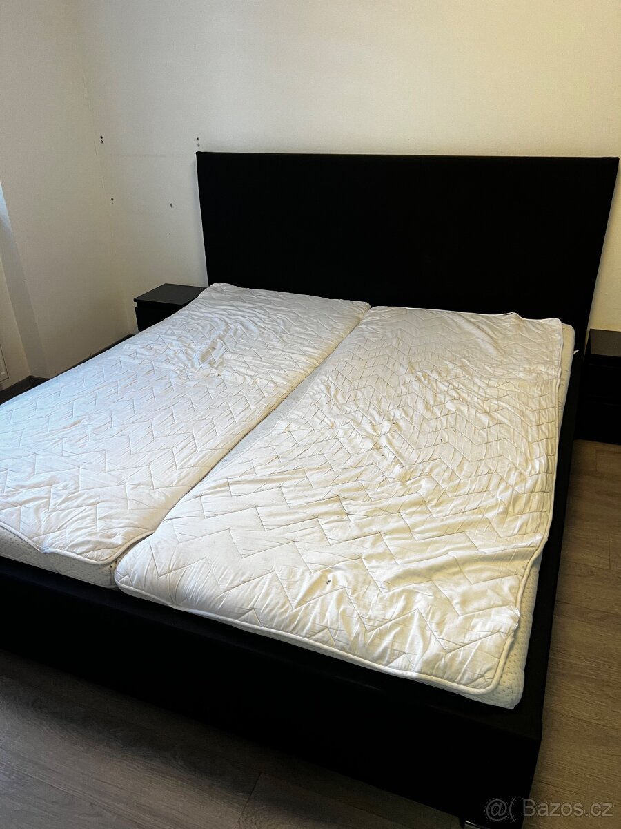 Dvoulůžková postel včetně matrací