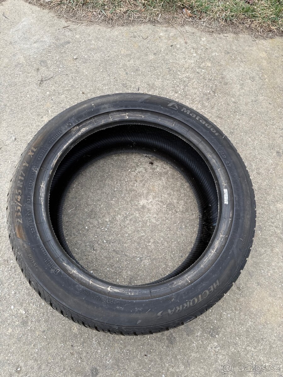 Letní pneumatika 1ks Matador 235/45 R17 dot 4816
