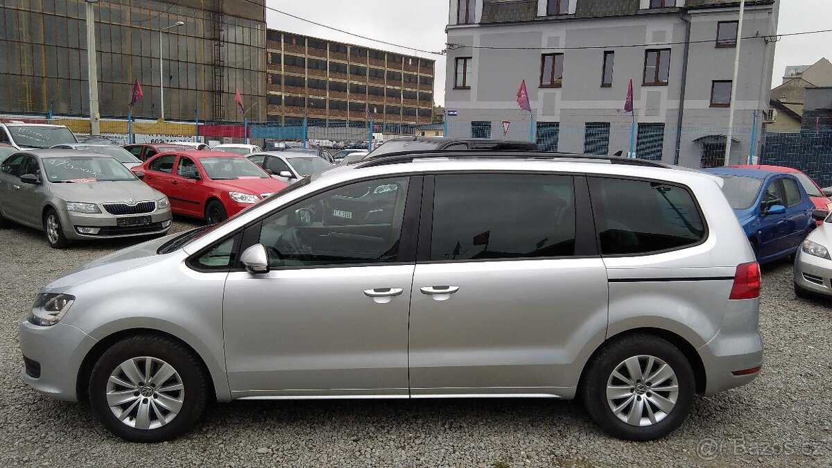 VOLKSWAGEN Sharan 2,0TDI Comfortline Panorama