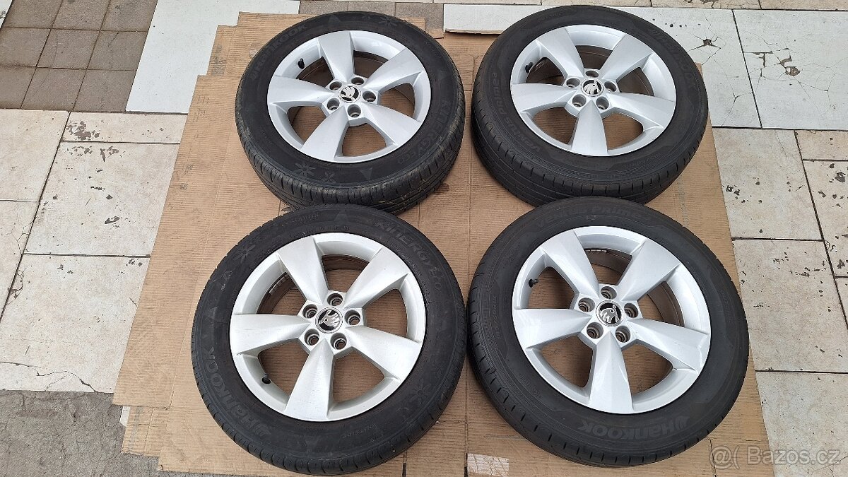 Alu kola Škoda 15" 5x100 letní pneu 185/60 R15 5-6mm Fabia