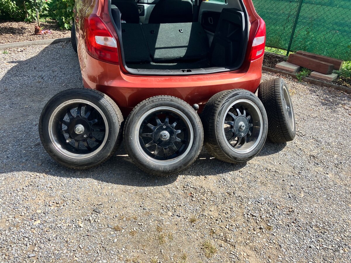 Litá černá kola zn. Enzo
