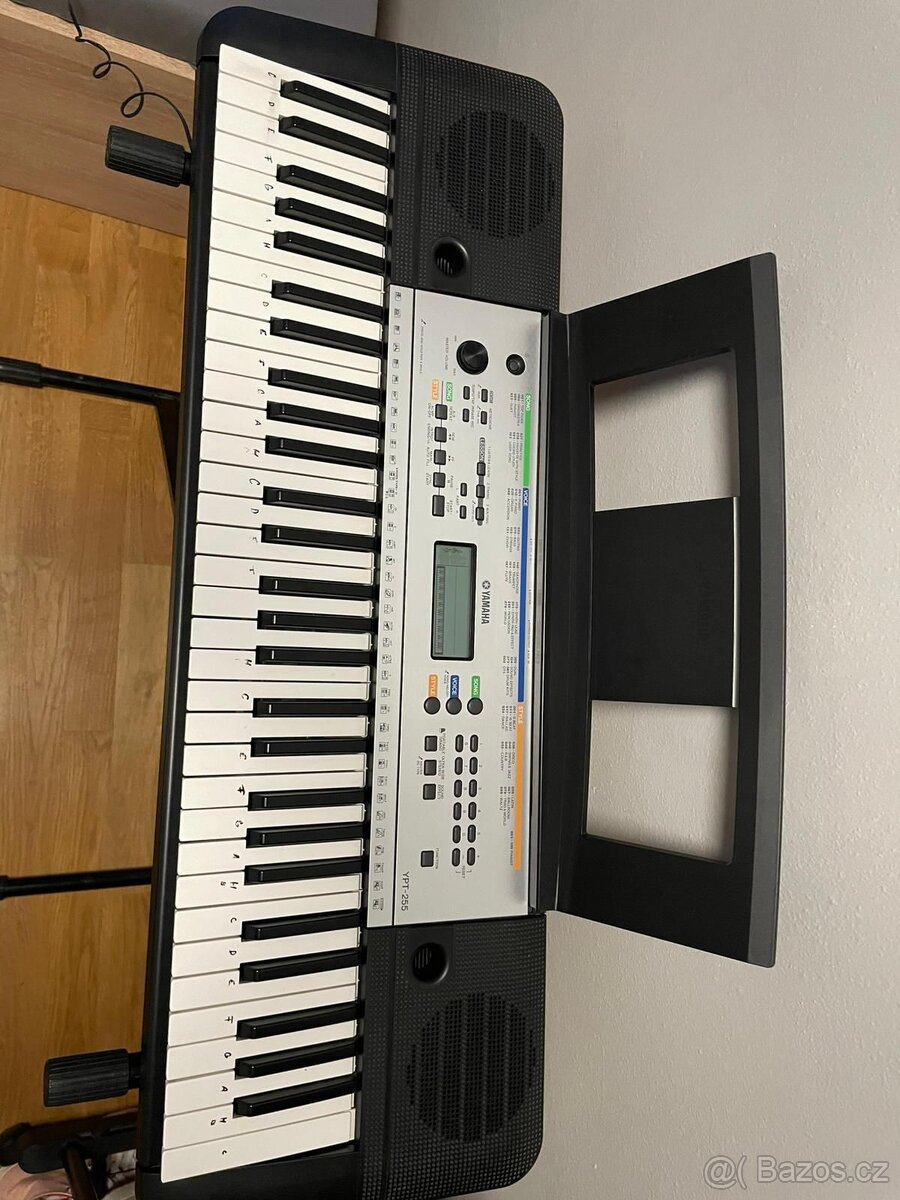 Piano Yamaha YPT 255