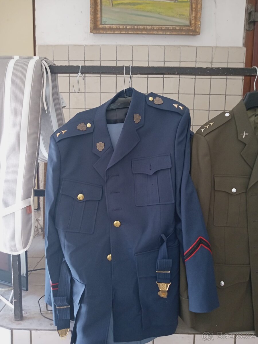 Uniformy hradní stráže