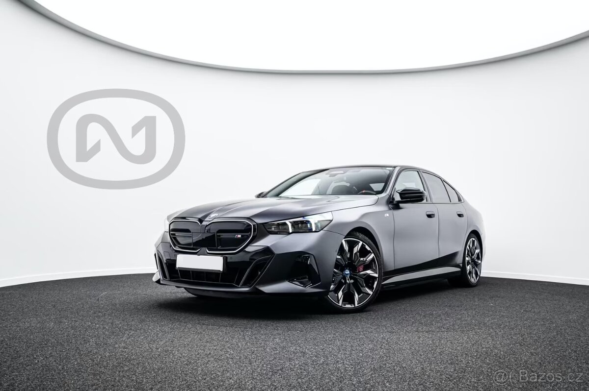 BMW i5 M60