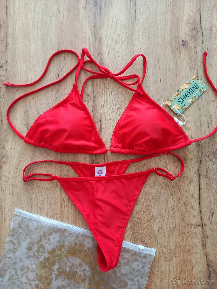 Nové plavky červené bikiny