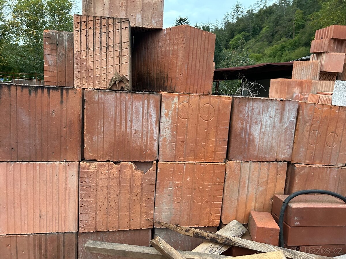 Stavebni material