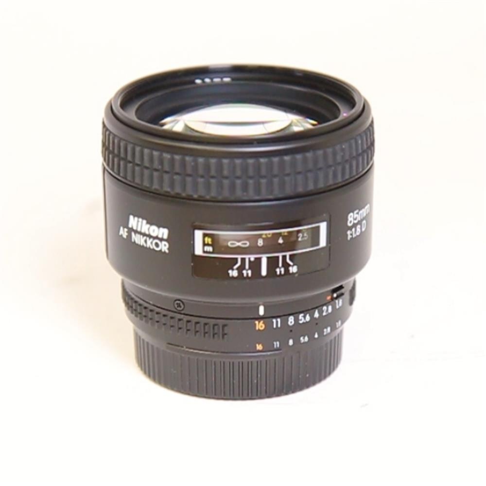 Nikon 85mm f/1.8D F