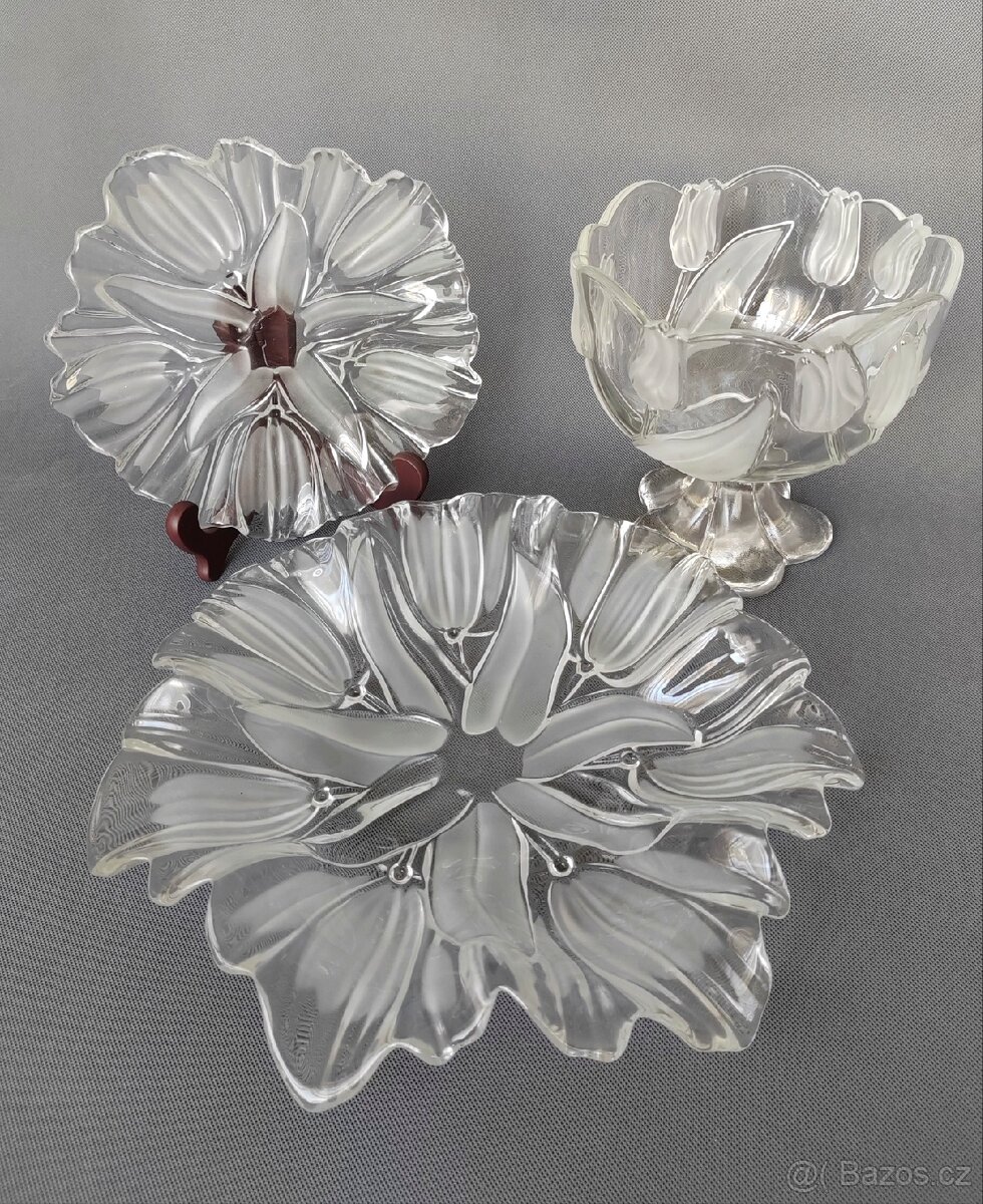 Sada skleněných servirovacich talířů a mísy od Mikasa