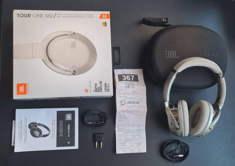 Vyměním Bezdrátová sluchátka JBL Tour One M2 v záruce .