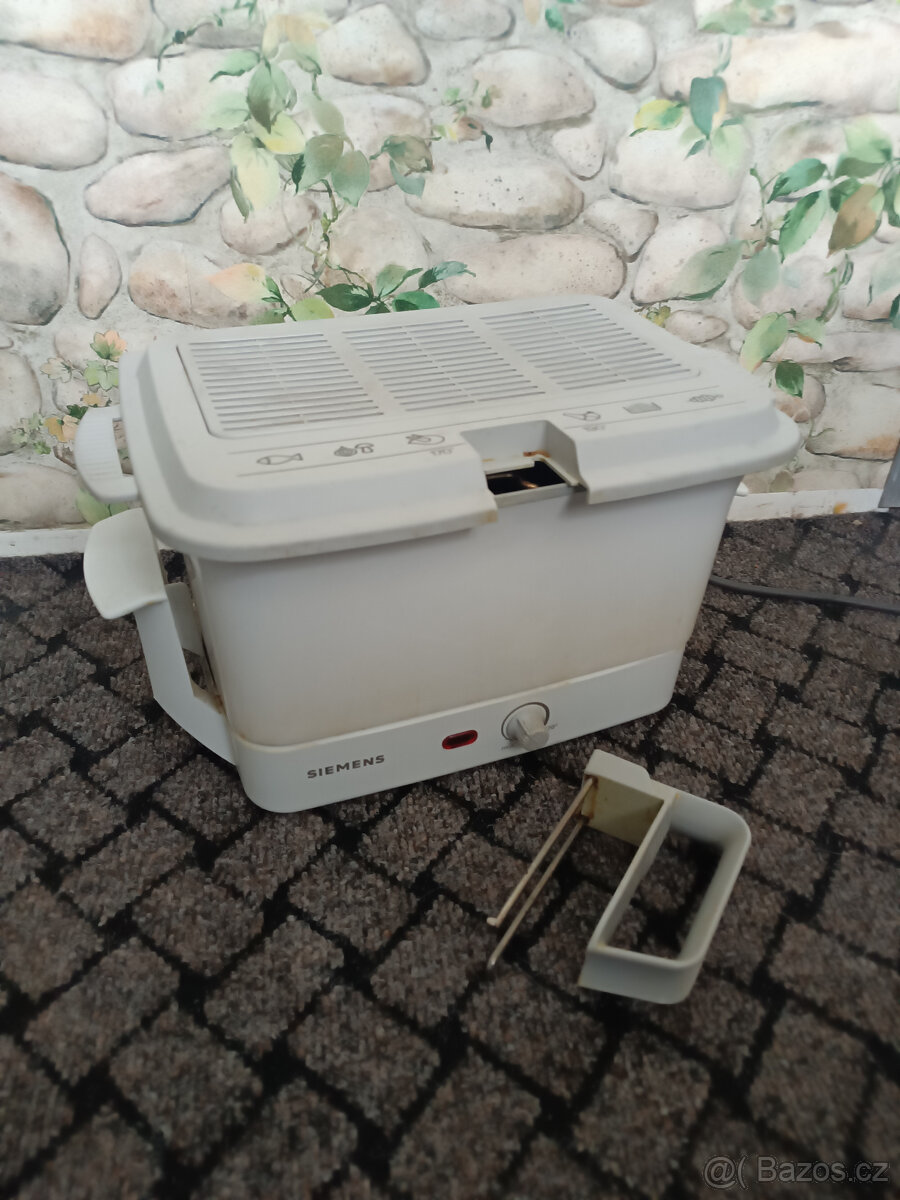 malý fritovací hrnec