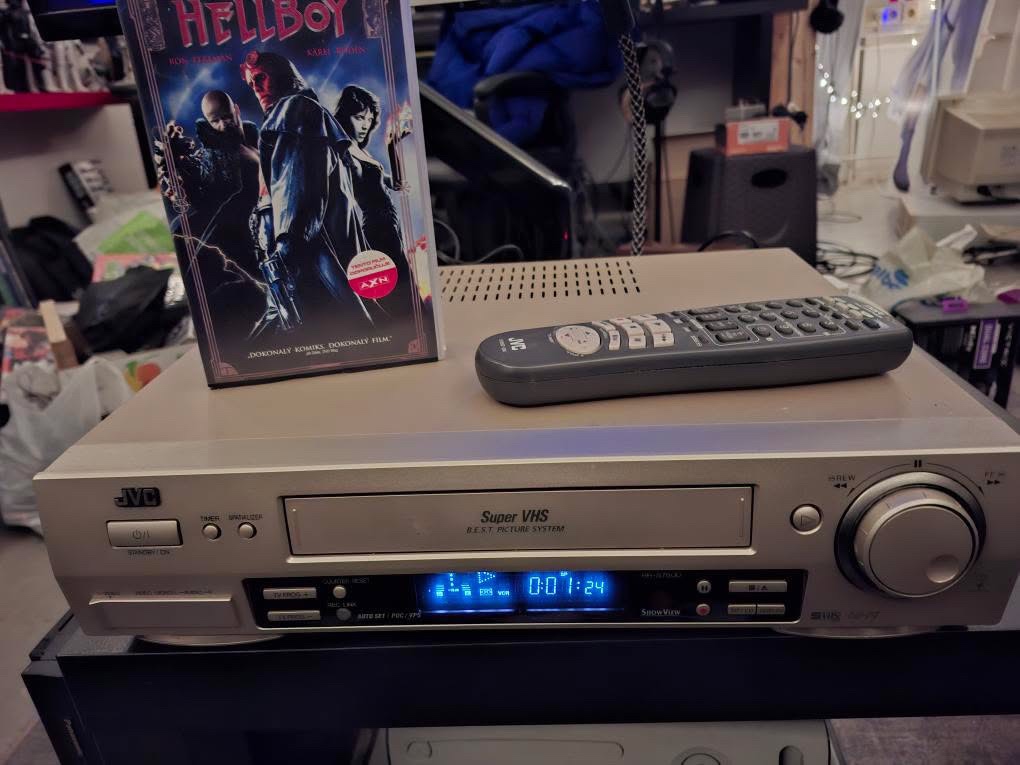 JVC HR-S7500 – špičkový S-VHS videorekordér pro náročné