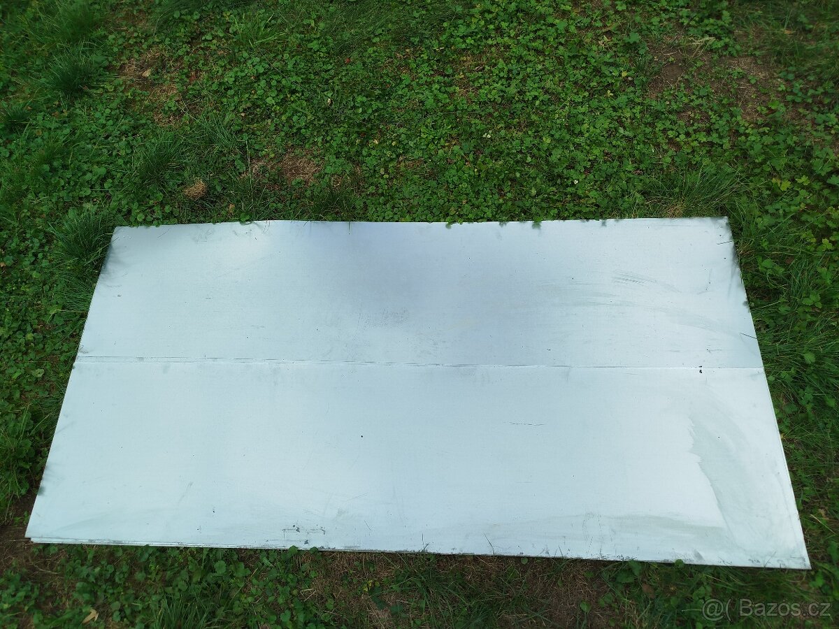 Plech pozinkovaný 4 ks- nový, 2x1m, síla 0,55mm
