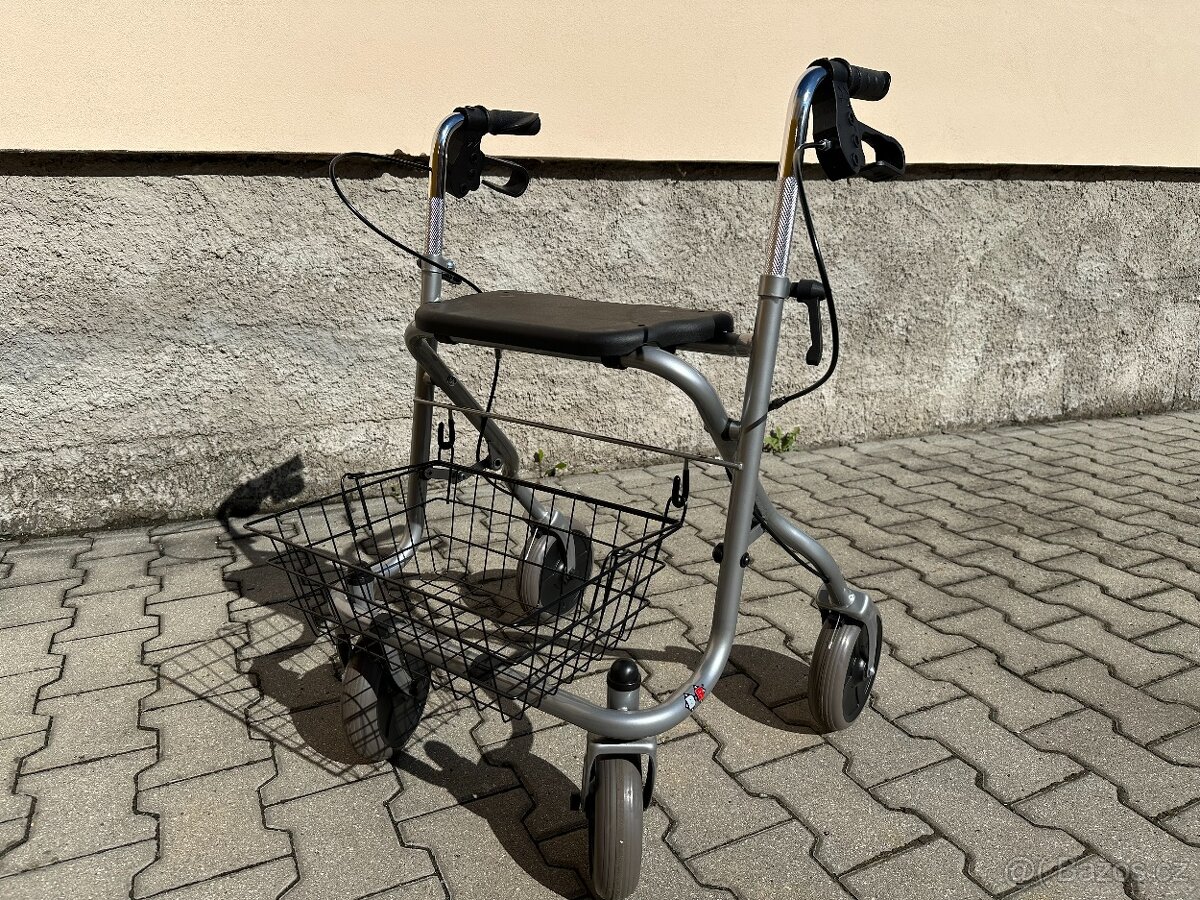 Chodítko pro seniory, důchodce a invalidy