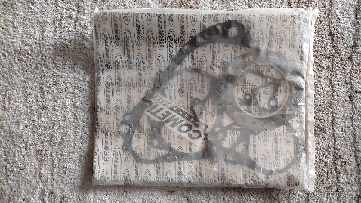 Sada těsnění Cometic na Suzuki Lt500R 88-90