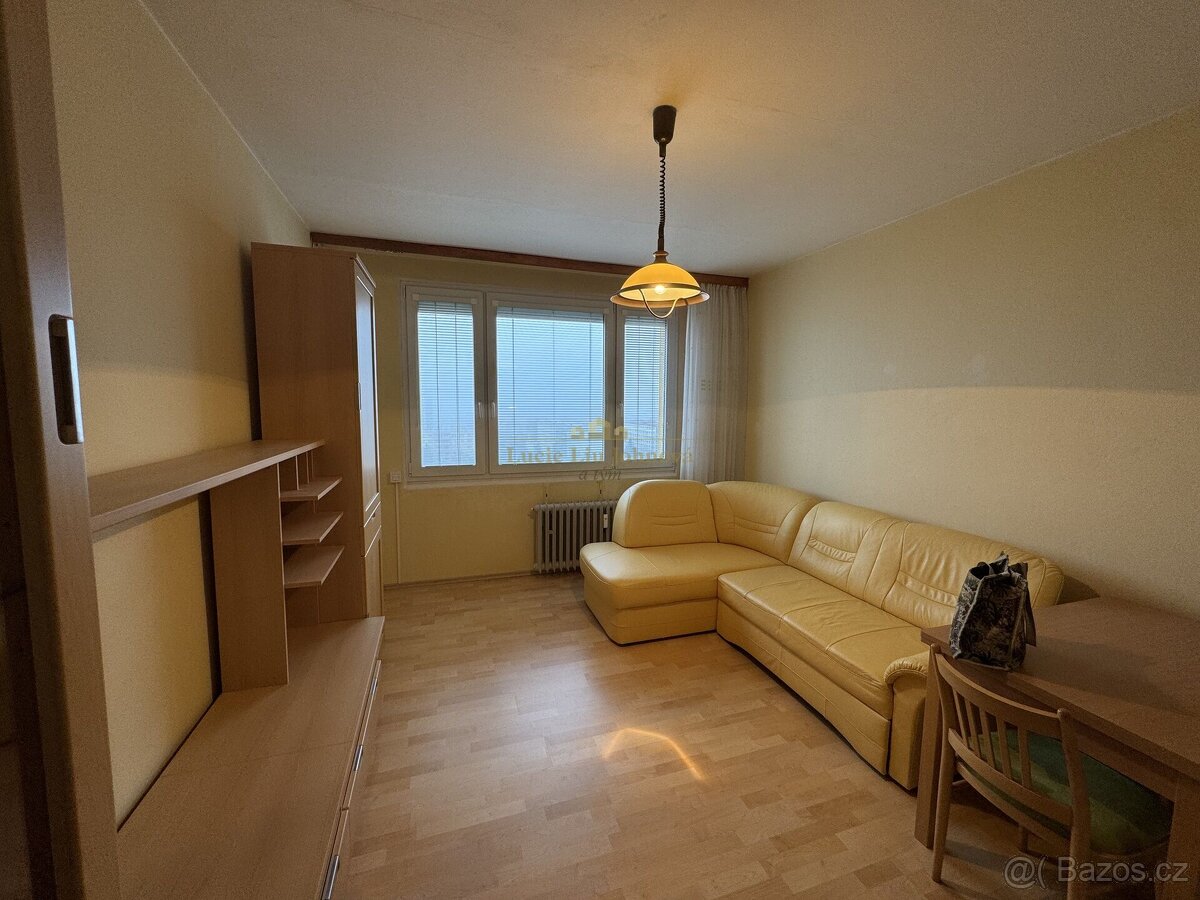 Prodej bytu 1+kk, 25 m2, OV, sklep, ulice Jabloňová, Praha 1