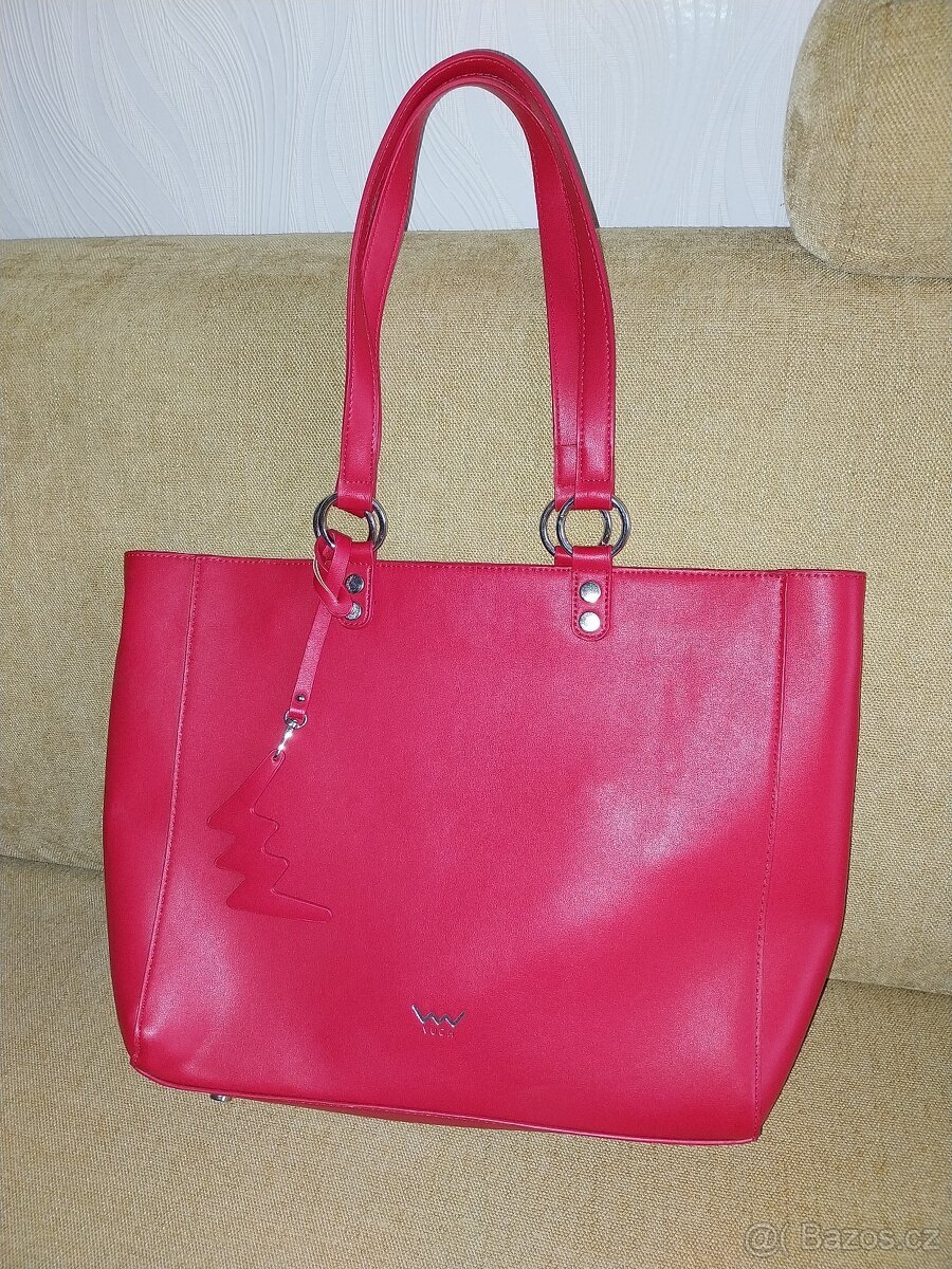 Kabelka wuch jahodově červená - fotky jsou trochu přesvícené