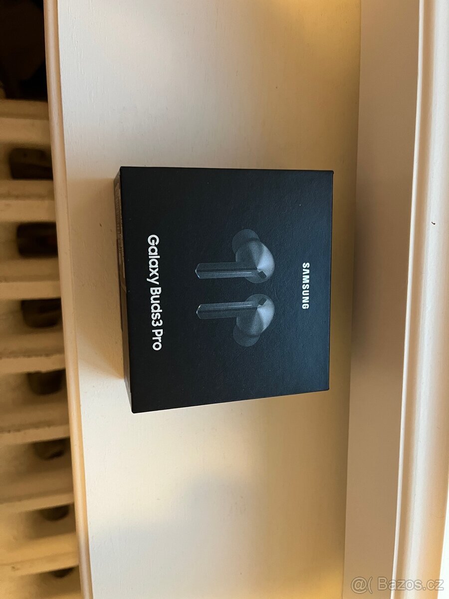 Sluchatka Samsung Galaxy Buds3 Pro Stribrn