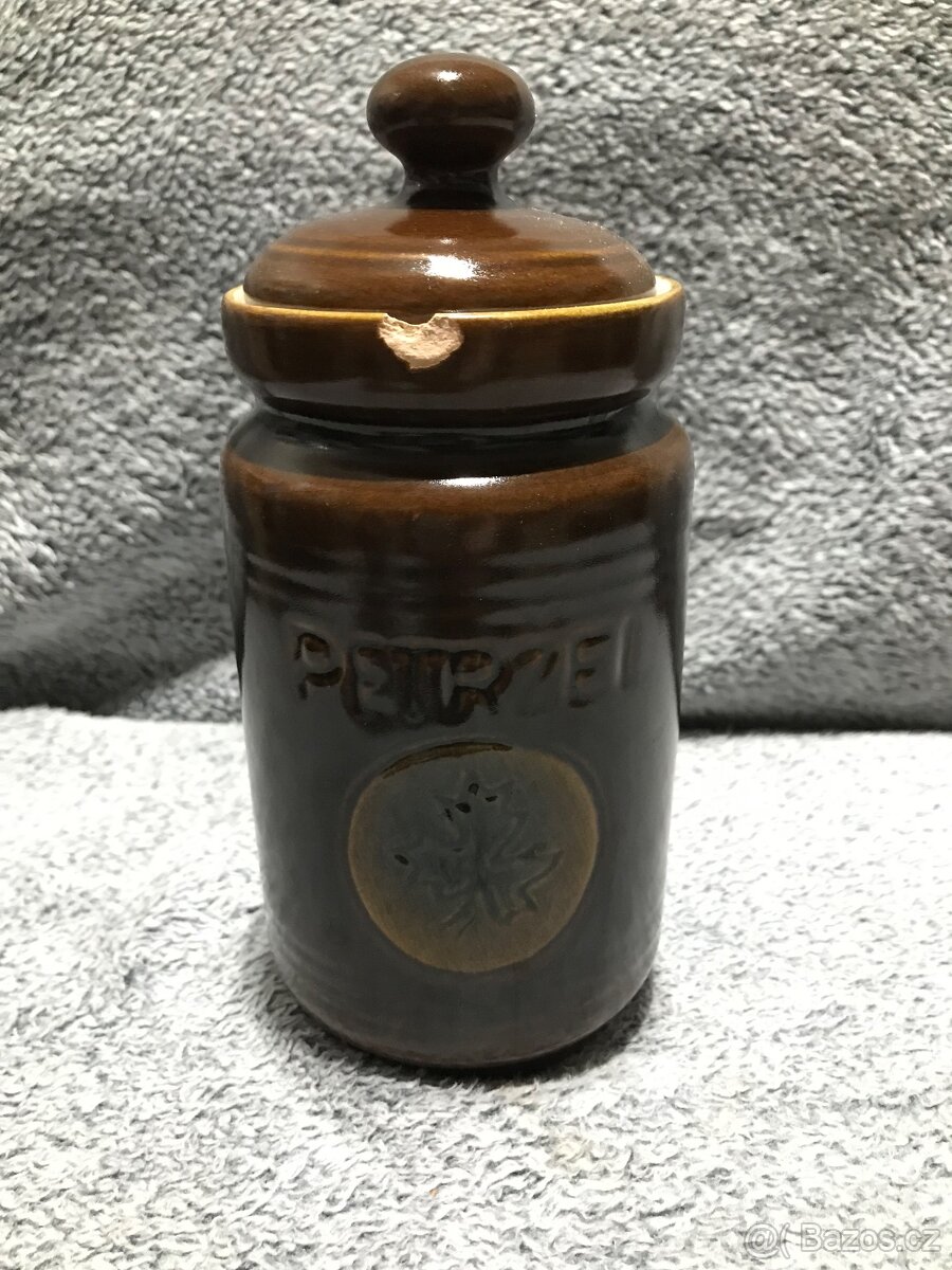 Keramická nádobka na petržel