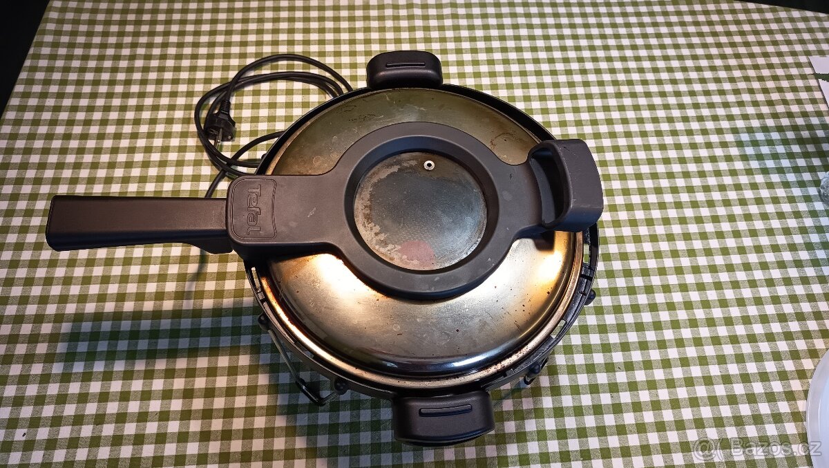 Pečící hrnec Tefal