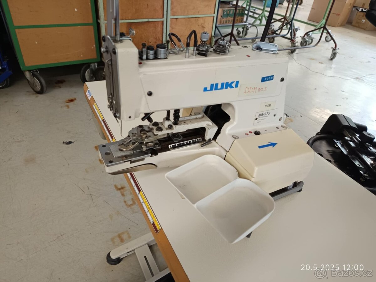 Průmyslová knoflíkovačka