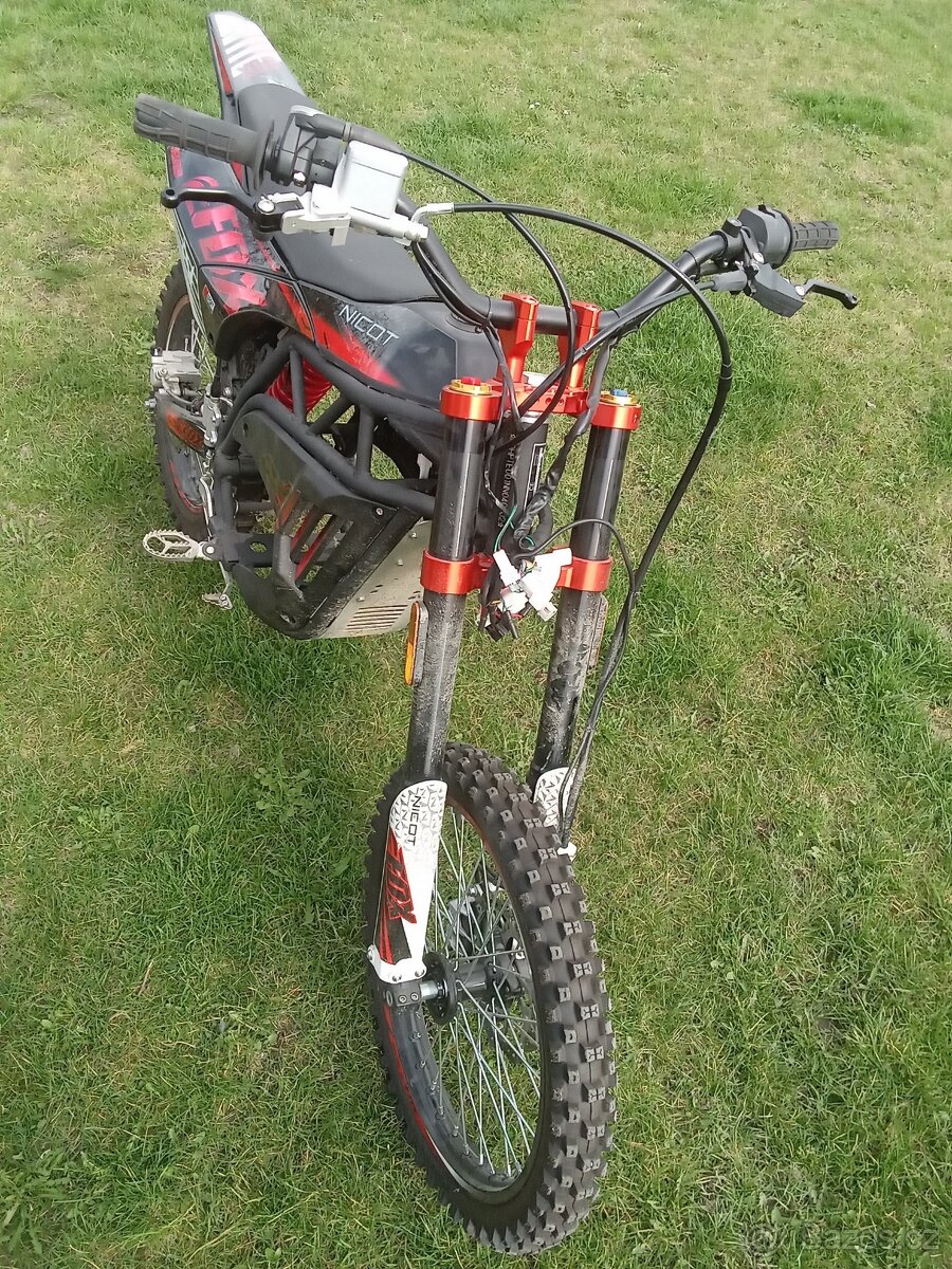 Cross motocykl NICOT ( rám bez motoru)