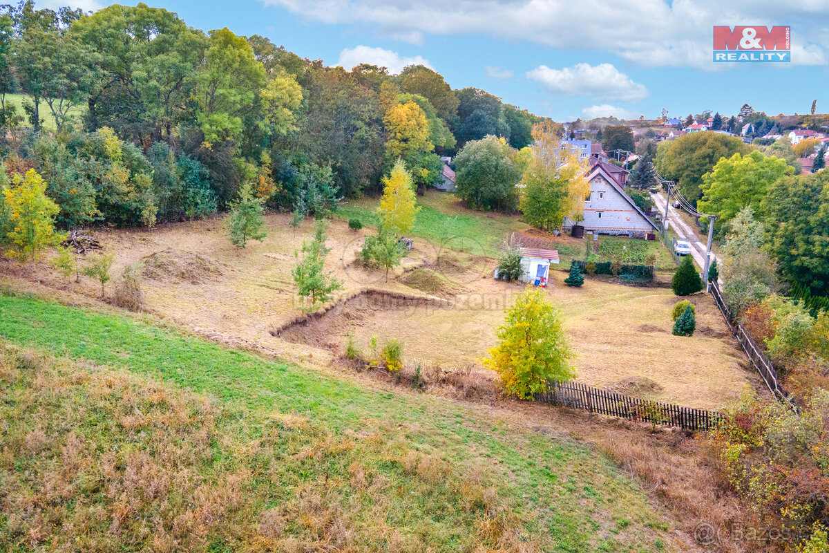 Prodej pozemku k bydlení, 2133 m², Slatina