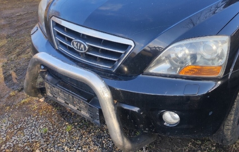 Přední chrom rám na Kia Sorento 2002-2009