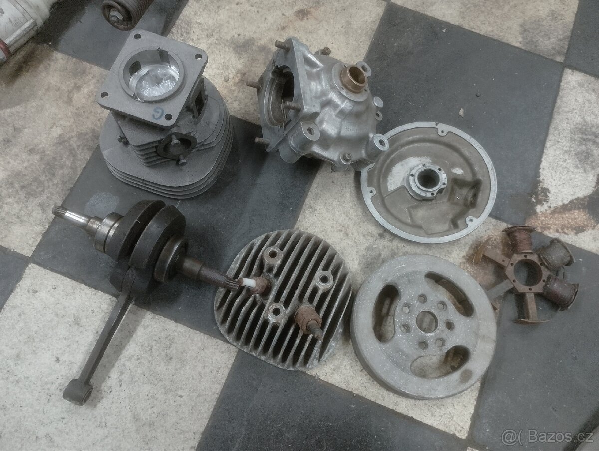 Jawa 250 přírubová motor