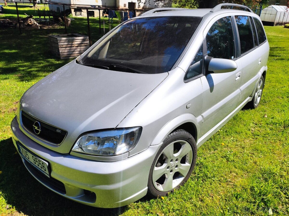 Opel Zafira A 2,2DTI se servisní historií 7míst