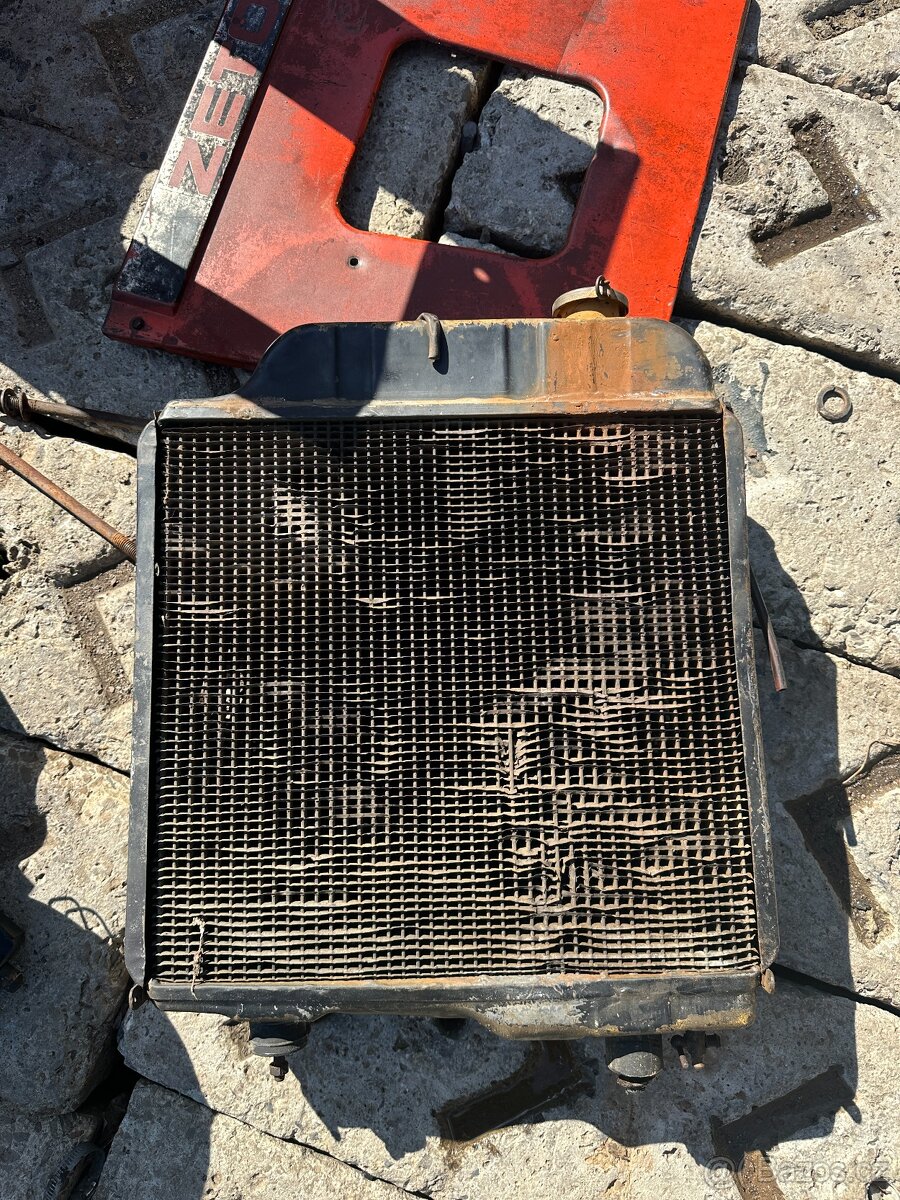 Prodám chladič zetor 7245