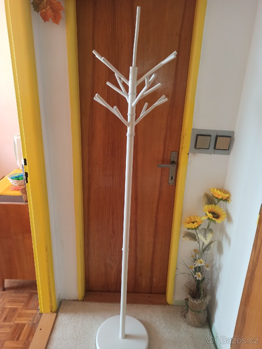 Věšák