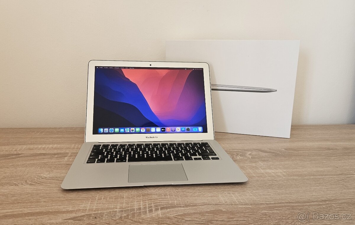 Macbook Air 2017 (i5, 8 GB RAM, 128 GB SSD)