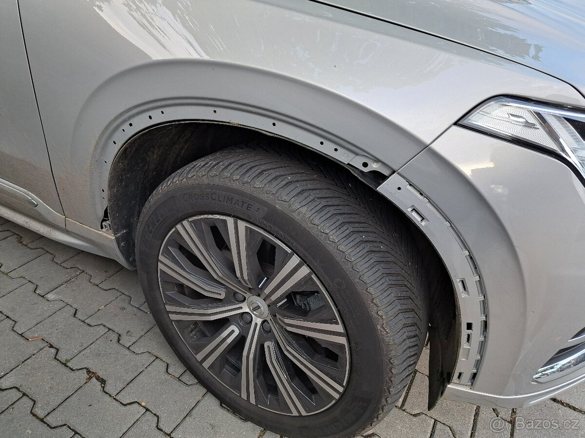 Koupit - přední pravou lištu nad kolem, XC90, barva šedá